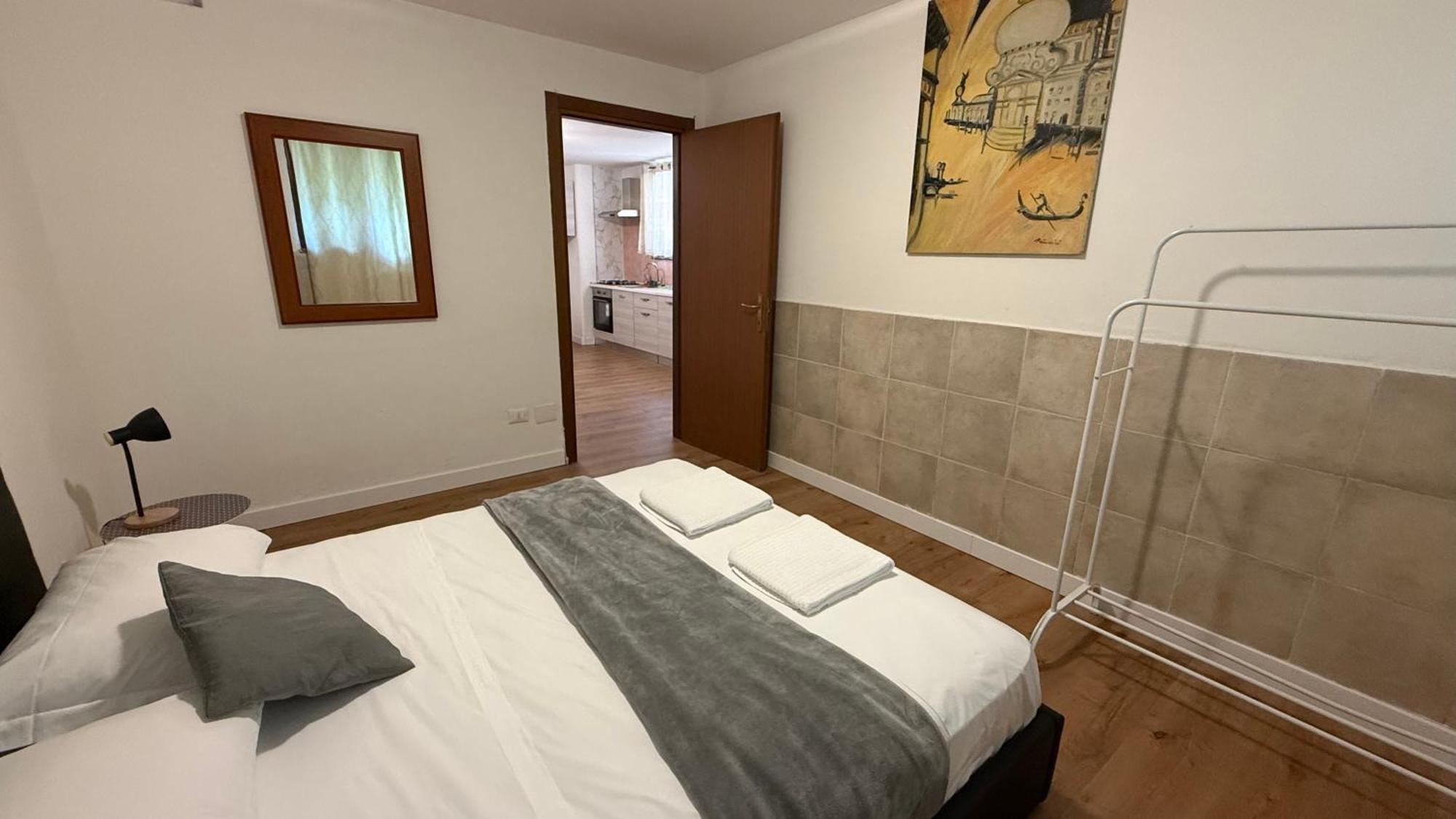 Dehomes - Relax & Business Apartments Buccinasco Pokoj fotografie